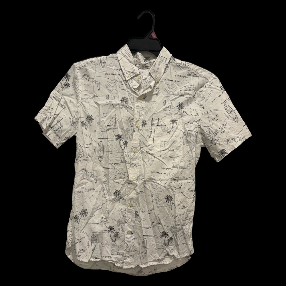 GAP Men's White Graphic Button Down Shirt